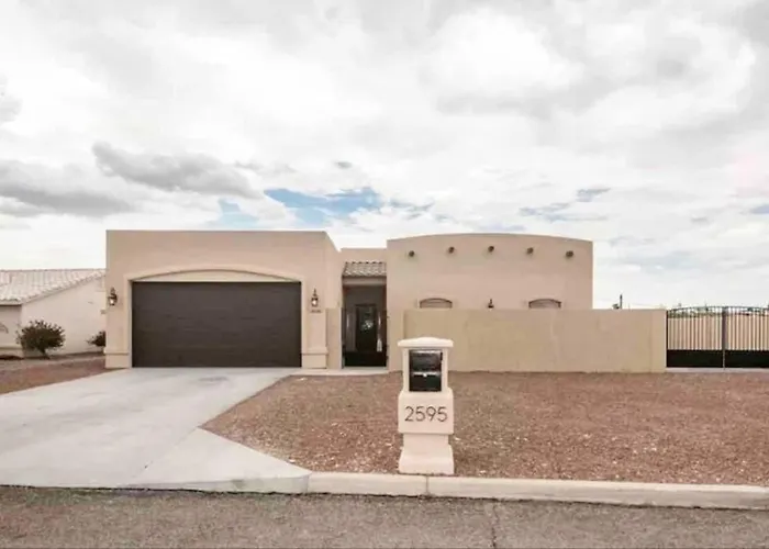 Havasu Retreat! Pool, Spa, Gym & View