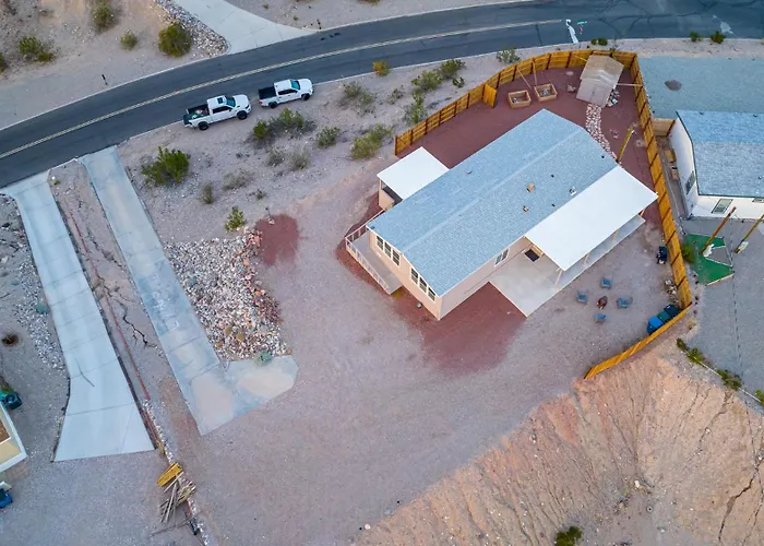Cozy Desert Home, Stunning Views, Peaceful Vibes Near Laughlin