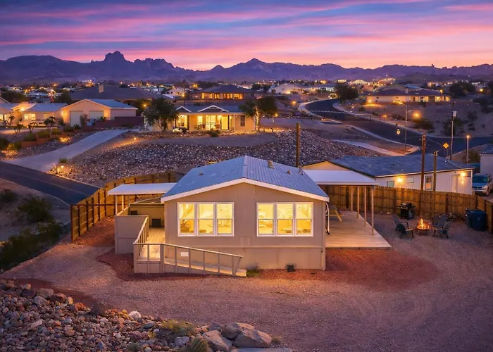 Cozy Desert Home, Stunning Views, Peaceful Vibes Near Laughlin